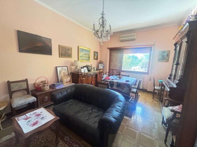 Appartamento in vendita di 101 m² in Via Cornelia