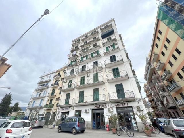 Appartamento in vendita di 101 m² in Via Cortigiani, 37