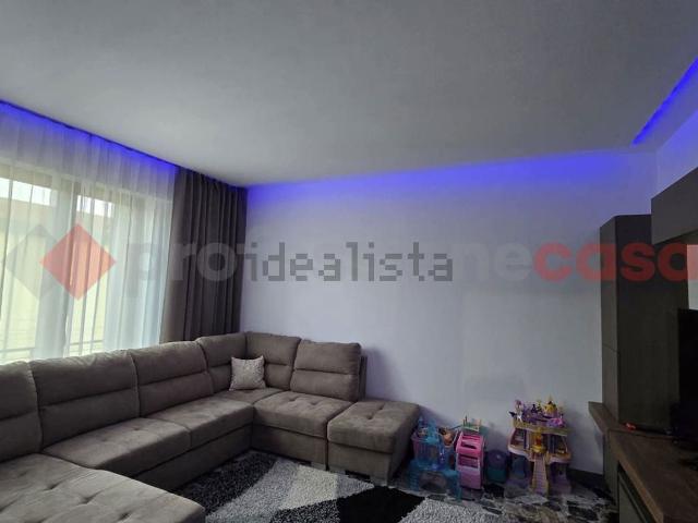 Appartamento in vendita di 101 m² in Via Caliano, 147
