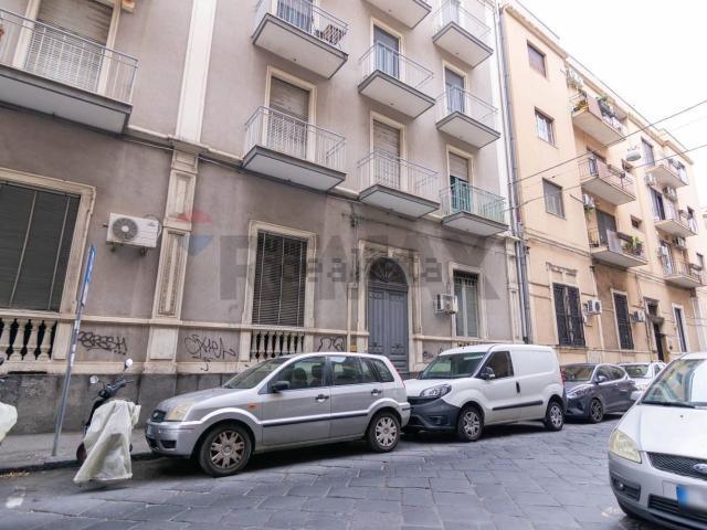Appartamento in vendita di 101 m² in Via Canfora, 52