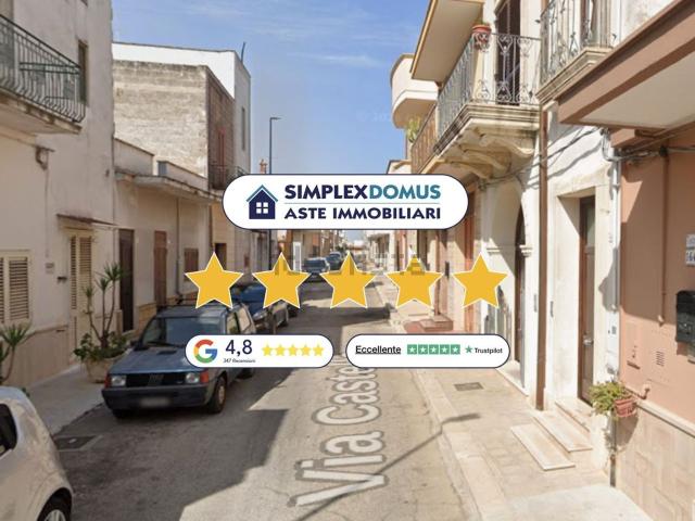 Appartamento in vendita di 101 m² in Via Castello
