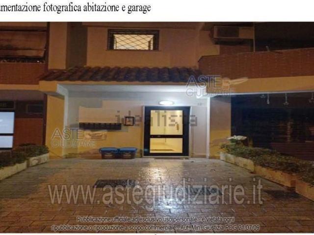 Appartamento in vendita di 101 m² in Via Ciro Nispi Landi