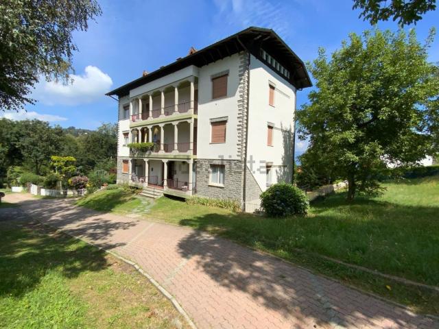 Appartamento in vendita di 101 m² in Via Curie, 6