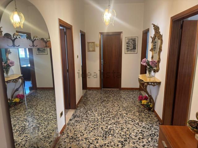 Appartamento in vendita di 101 m² in Via Antonio Gramsci, 14