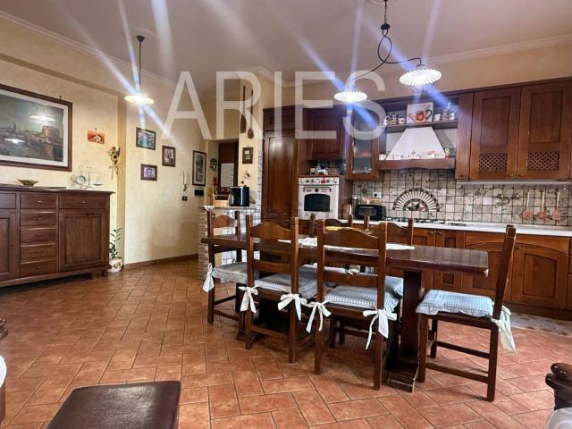 Appartamento in vendita di 101 m² in Via Anco Marzio, 100