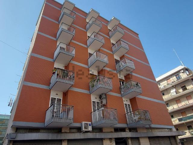 Appartamento in vendita di 101 m² in Via Angelo Bertolini, 22