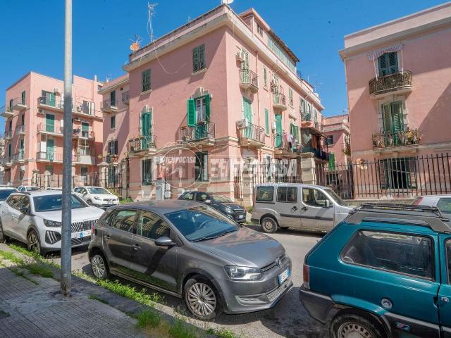 Appartamento in vendita di 101 m² in Via Alessandro Manzoni, 58