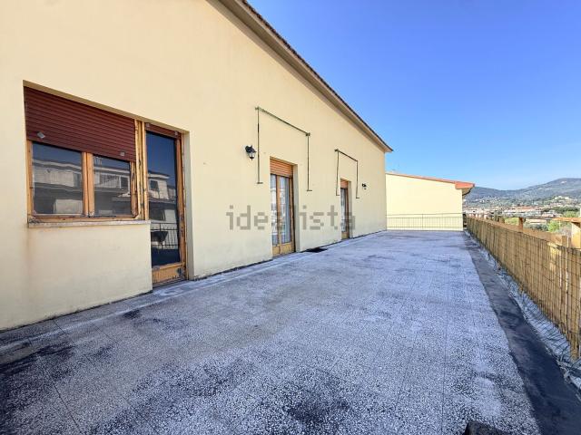 Appartamento in vendita di 101 m² in Via Aretina, 249