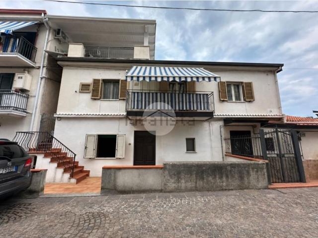 Appartamento in vendita di 101 m² in Via Baracche, 48