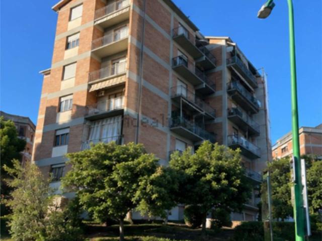 Appartamento in vendita di 101 m² in Via Bernardino Perfetti, 9