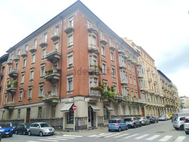 Appartamento in vendita di 101 m² in Via Giuseppe Piazzi, 9