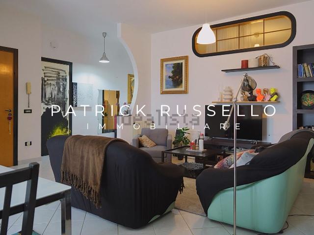 Appartamento in vendita di 101 m² in Via Giacomo Amato, 15