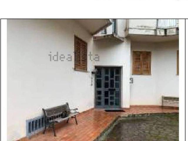 Appartamento in vendita di 101 m² in Via Giorgio Almirante, 4