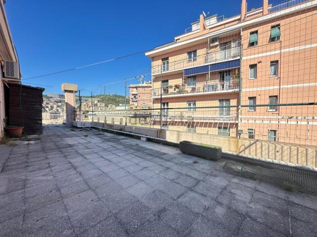 Appartamento in vendita di 101 m² in Via Giovanni Amarena