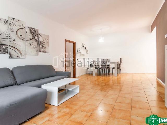 Appartamento in vendita di 101 m² in Via don P. Mazzolari