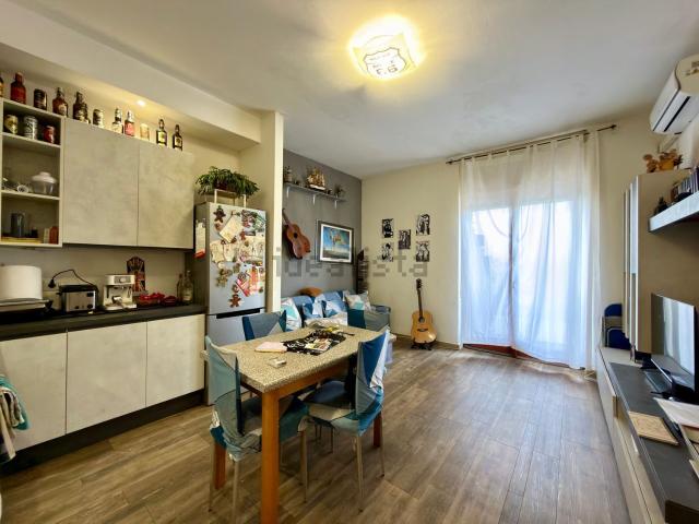 Appartamento in vendita di 101 m² in Via de Perfetti Ricasoli, 42