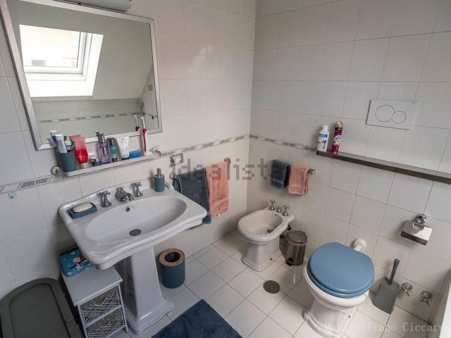 Appartamento in vendita di 101 m² in Via del Fontanile Anagnino