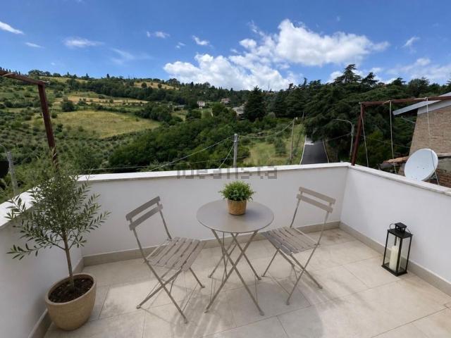 Appartamento in vendita di 101 m² in Via dell&apos Angelo Custode, 21