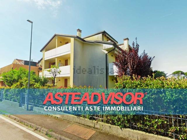 Appartamento in vendita di 101 m² in Via Enrico Tazzoli, 21