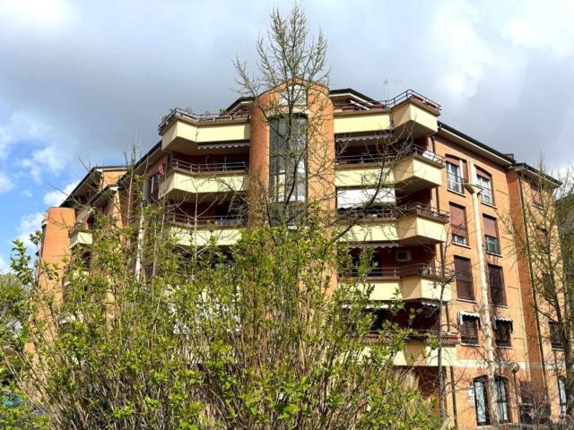 Appartamento in vendita di 101 m² in Via Ermete Zacconi