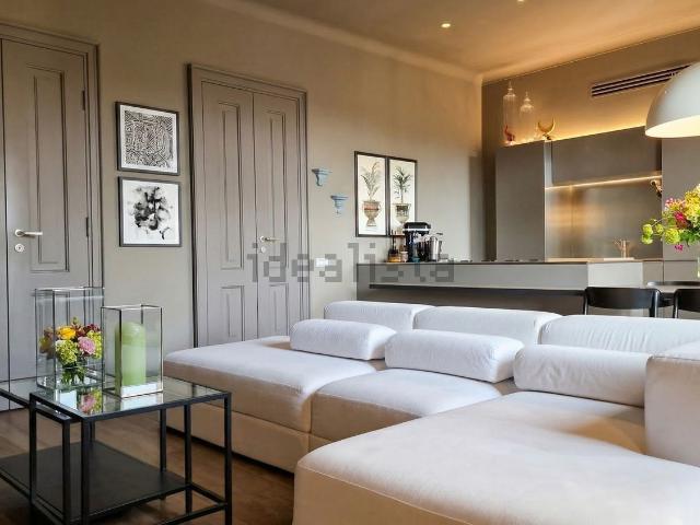 Appartamento in vendita di 101 m² in Via Filarete, 5