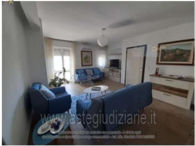 Appartamento in vendita di 101 m² in Via Filippo Turati, 4