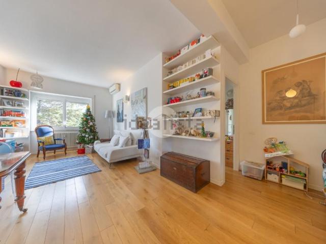 Appartamento in vendita di 101 m² in Via Longobucco, 18