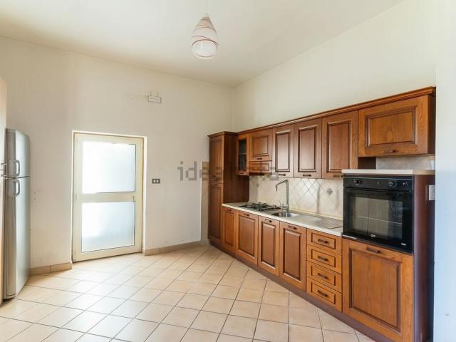 Appartamento in vendita di 101 m² in Via Laura