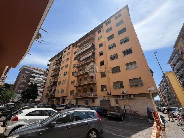 Appartamento in vendita di 101 m² in Via Ludovico Pastor, 12