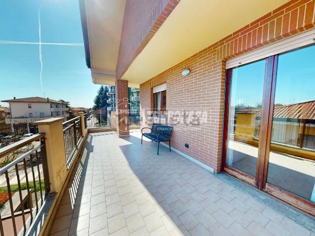 Appartamento in vendita di 101 m² in Via Molino Arese