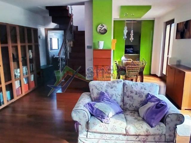 Appartamento in vendita di 101 m² in Via Monte Zebio, 21