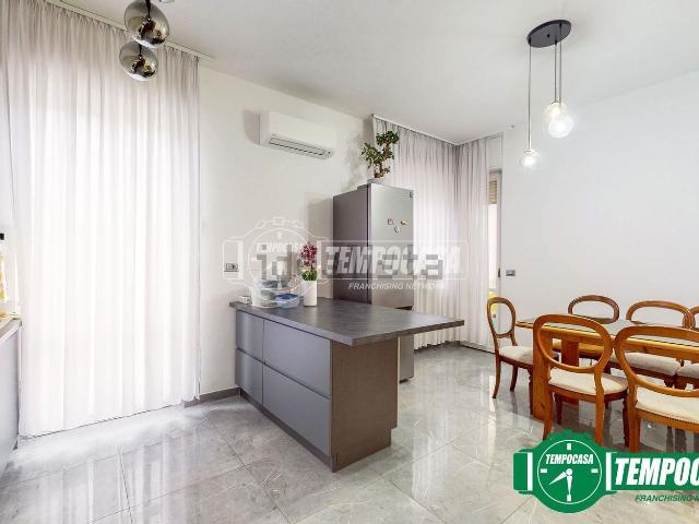 Appartamento in vendita di 101 m² in Via Montegrappa, 57