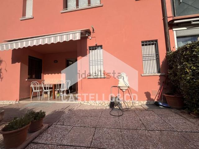 Appartamento in vendita di 101 m² in Via Montesuello
