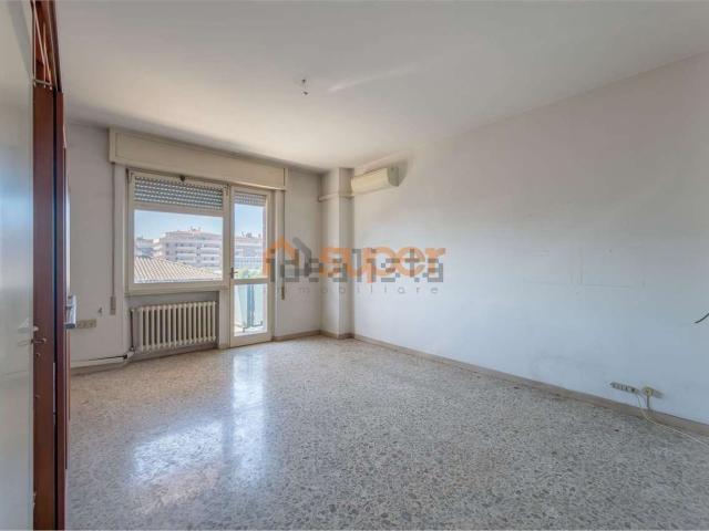 Appartamento in vendita di 101 m² in Via Nino Bixio