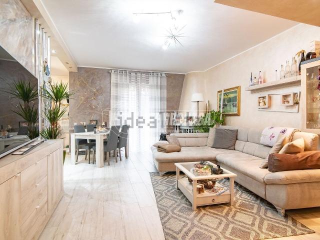 Appartamento in vendita di 101 m² in Via Pietro Nenni, 7