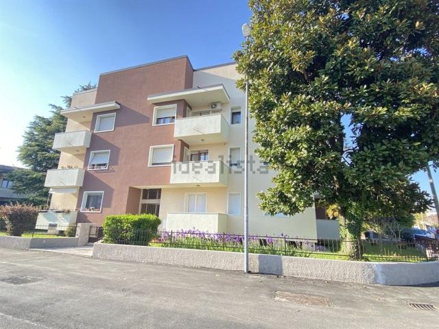 Appartamento in vendita di 101 m² in Via Rotate, 26