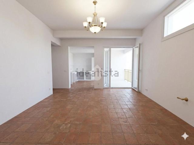 Appartamento in vendita di 101 m² in Via Roma, 39