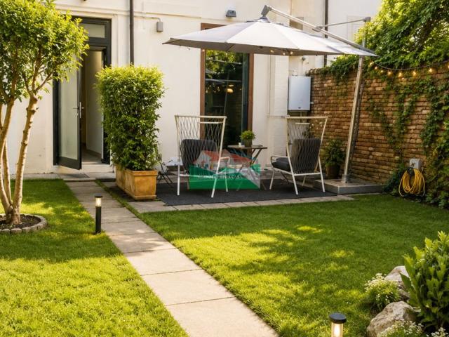 Appartamento in vendita di 101 m² in Via Tombesi dall&apos Ova
