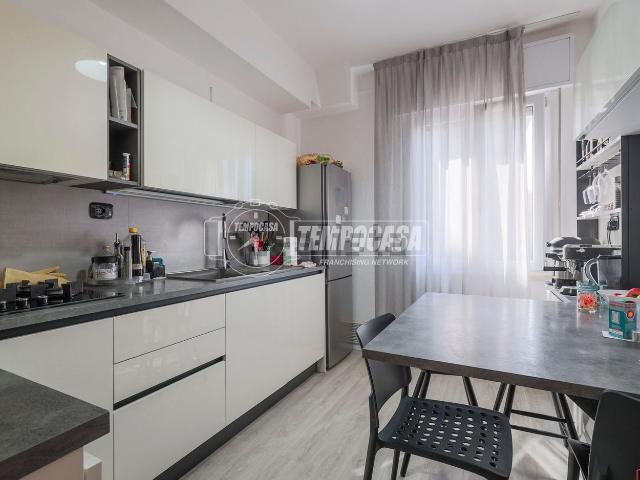 Appartamento in vendita di 101 m² in Via Tommaso Gulli