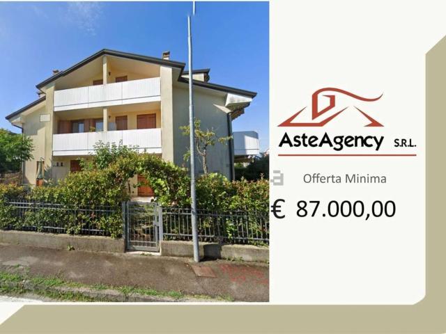 Appartamento in vendita di 101 m² in Via Tazzoli, 21