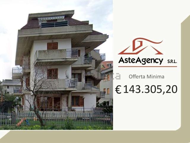 Appartamento in vendita di 101 m² in Via Umbria, 26