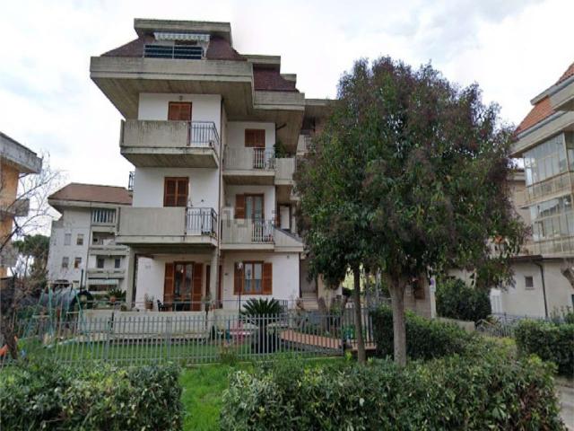 Appartamento in vendita di 101 m² in Via Umbria, 26