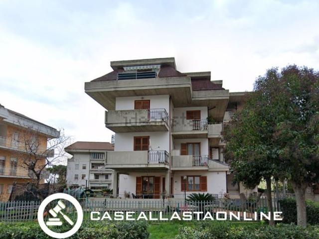 Appartamento in vendita di 101 m² in Via Umbria
