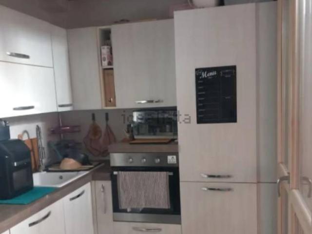 Appartamento in vendita di 101 m² in Via Ubaldo Comandini