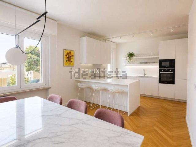 Appartamento in vendita di 101 m² in Via Ugo Foscolo, 46