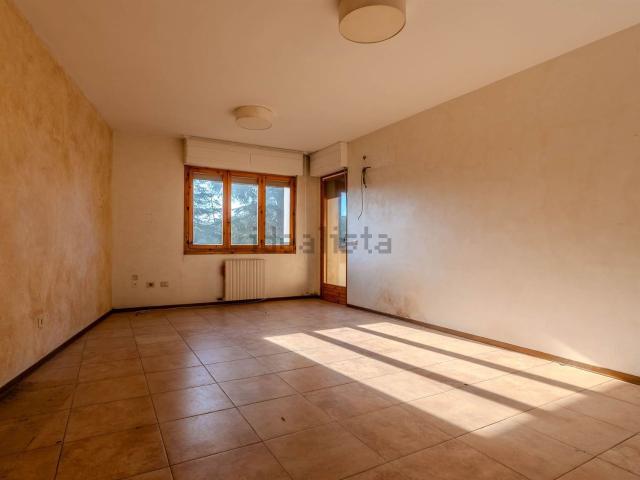 Appartamento in vendita di 101 m² in Via Volturno