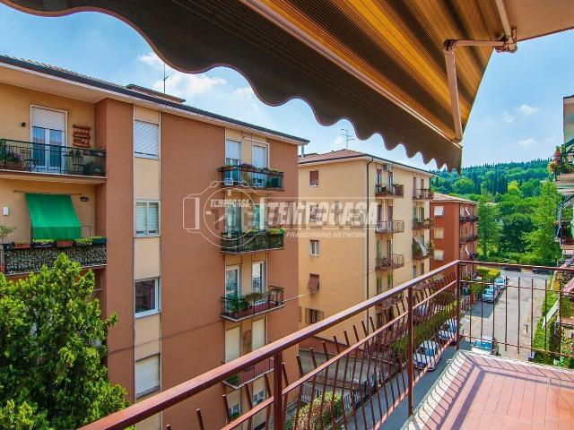 Appartamento in vendita di 101 m² in Via Valentino Alberti, 10