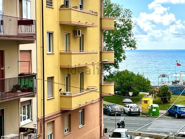 Appartamento in vendita di 101 m² in Via Vincenzo Bellini