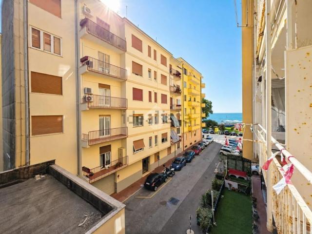 Appartamento in vendita di 101 m² in Via Vincenzo Bellini, 1
