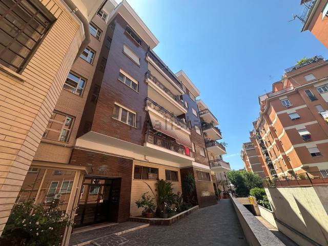 Appartamento in vendita di 101 m² in Via Vincenzo Brunacci